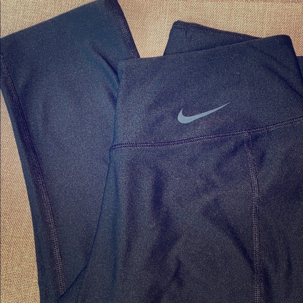 Nike Capri Workout Leggings
